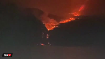 La lava del volcán de La Palma llega al mar | Vídeo Completo