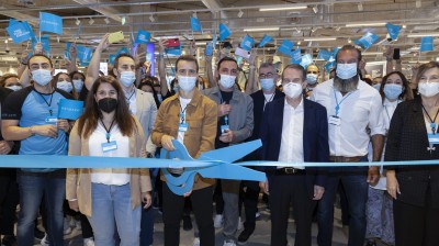 Alcalde de Vigo inaugurando el Primark