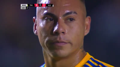 Tigres UANL goalkeeper Nahuel Guzman heads in late winner!
