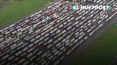 Miles de camioneros atrapados en Dover, Reino Unido