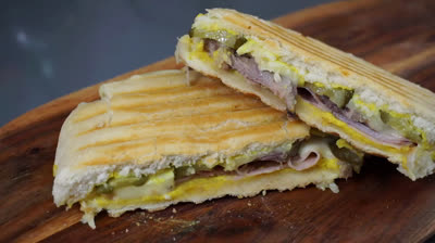 Receta de sándwich cubano