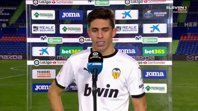 لاعب فالنسيا جابرييل باوليستا بدأ بالبكاء بعد أن سألته المذيعة عن إحتمال هبوط الفريق الي الدرجة الثانية