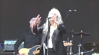 Patti Smith - Beds Are Burning, Live in Dublin 06/06/2018