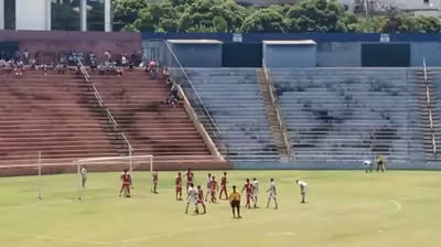 Primeiro gol do Peirópolis, no jogo Peirópolis 2 x 2 Bonsucesso